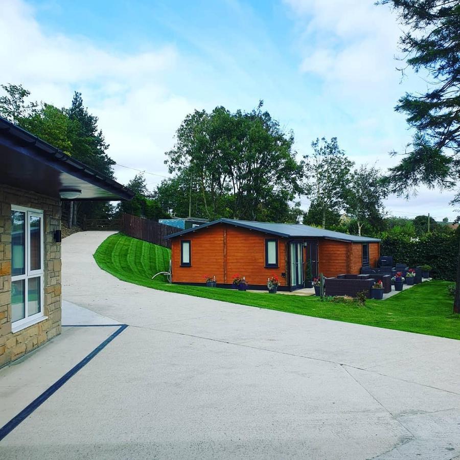 Luxury Five Star Cottage One Tantobie Экстерьер фото