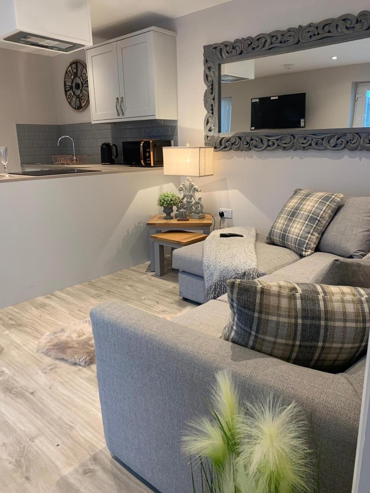 Luxury Five Star Cottage One Tantobie Номер фото