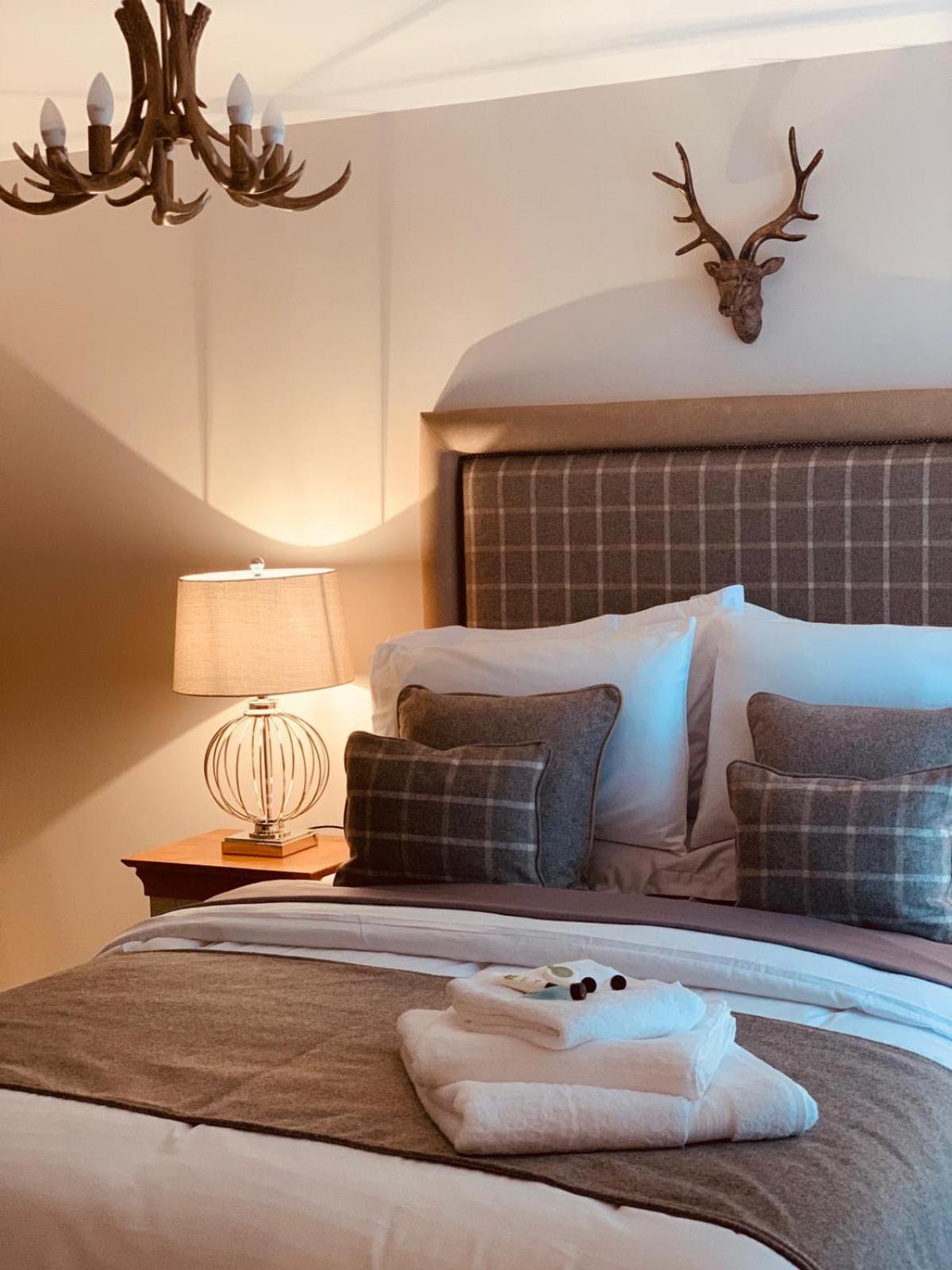 Luxury Five Star Cottage One Tantobie Номер фото